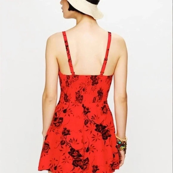 Free People Candy Pin-Up Red Floral Romper 2 S Red Dark Romantic Whimsygoth - Picture 2 of 11